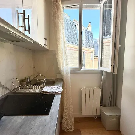 Διαμέρισμα New 458 Chaplin - Cosy Center